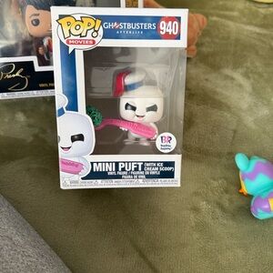 Funko Pop! Mini Puft with Ice Cream - White and Pink